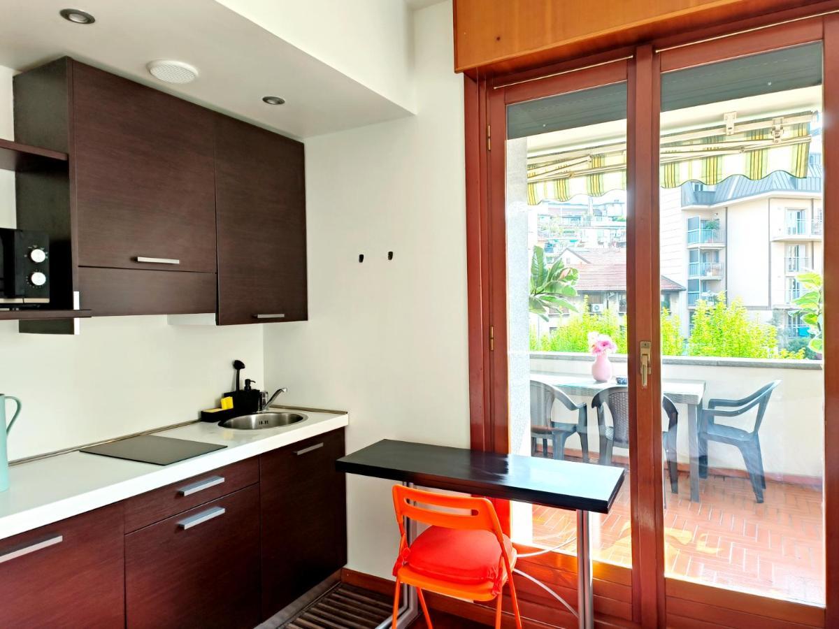 Exclusive And Unobtainable Big Terrace In Downtown With Ac, Wifi, Subway M1 And M2 In Shopping Area Appartement Milaan