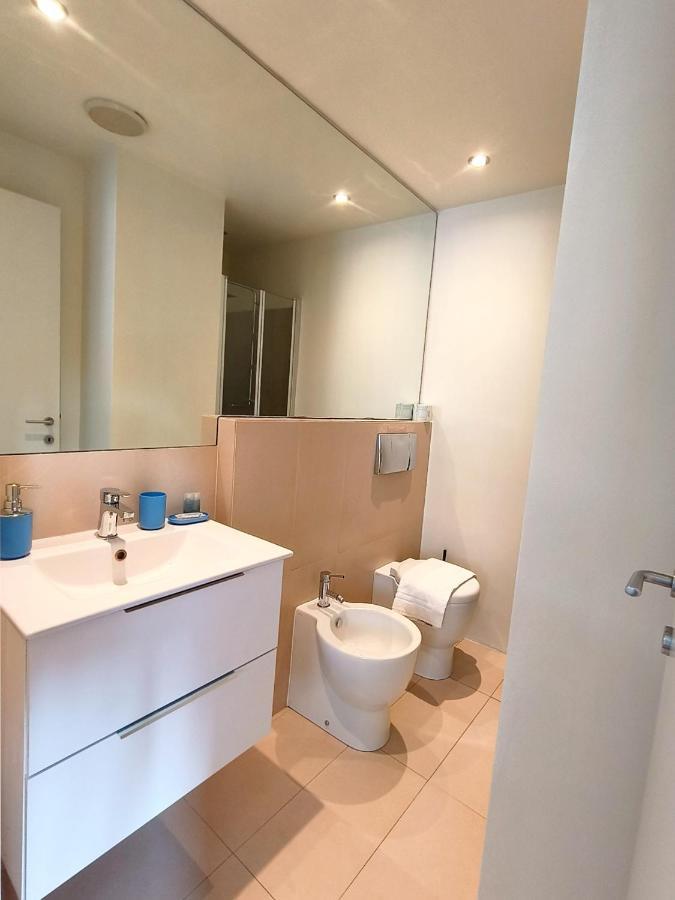 Exclusive And Unobtainable Big Terrace In Downtown With Ac, Wifi, Subway M1 And M2 In Shopping Area Appartement